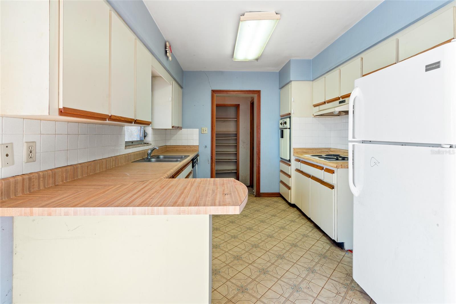 7811 EGYPT LAKE DR, TAMPA, FL, 33614