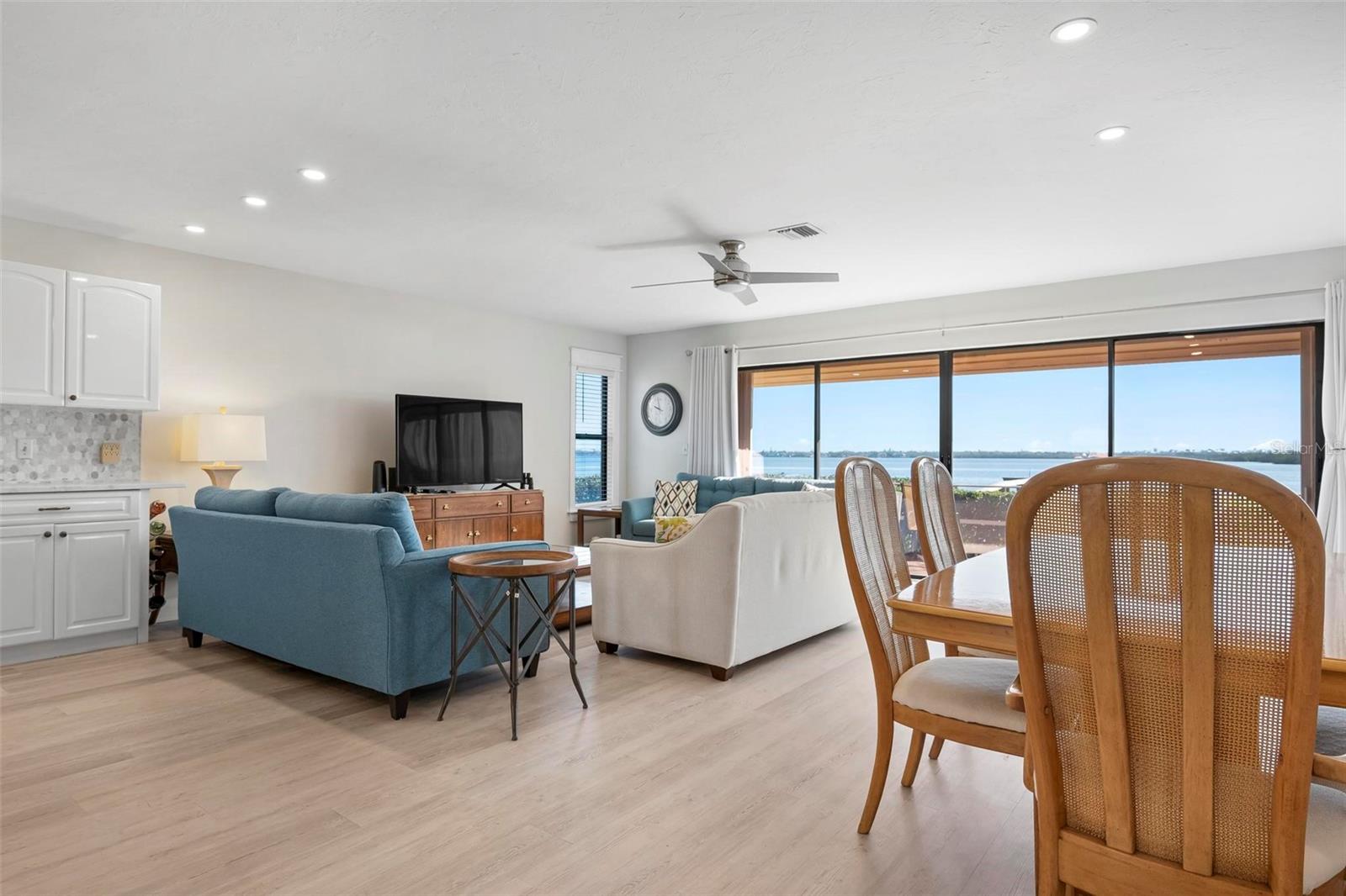 3875 CATALINA DR, BRADENTON, FL, 34210