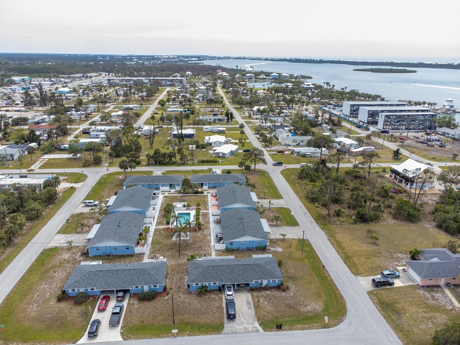 3021 HOLLY AVE, ENGLEWOOD, FL, 34224