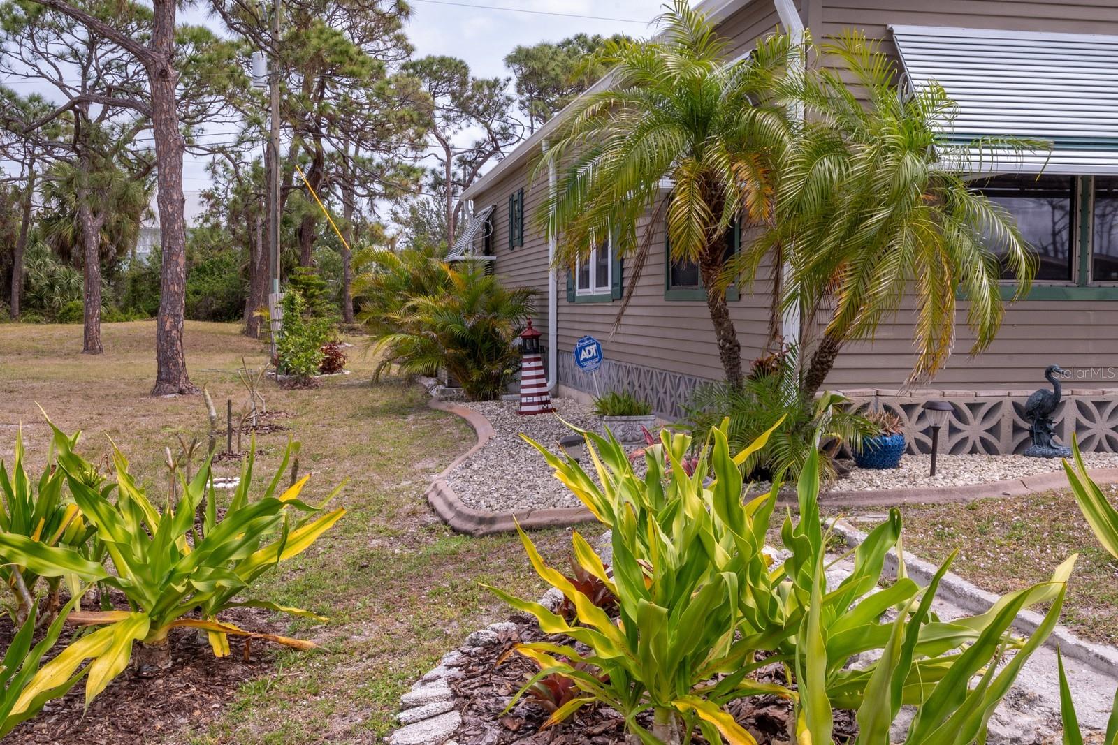 3021 HOLLY AVE, ENGLEWOOD, FL, 34224