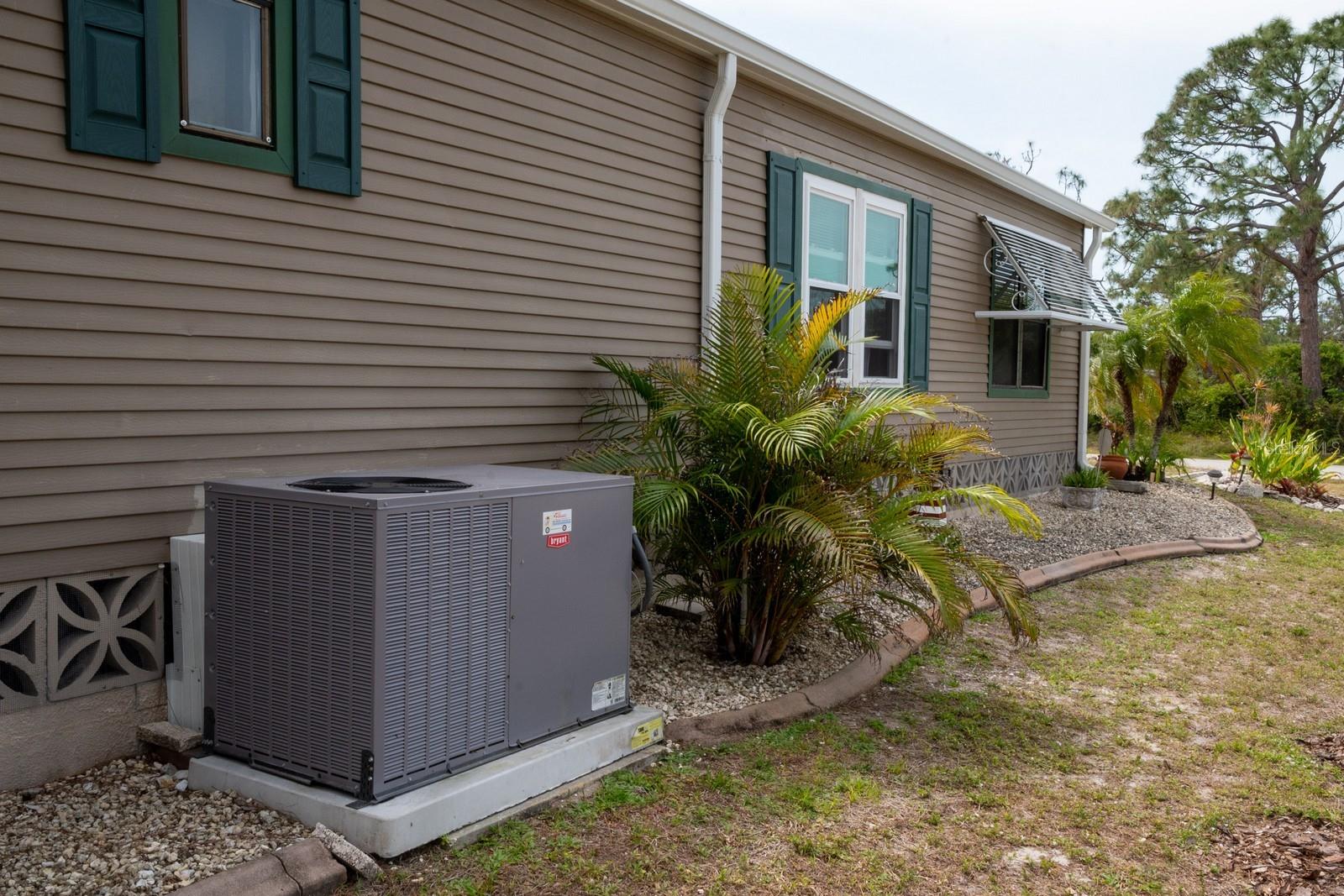 3021 HOLLY AVE, ENGLEWOOD, FL, 34224