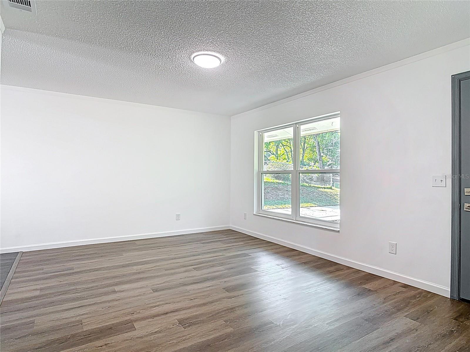 145 W FERN DR, ORANGE CITY, FL, 32763