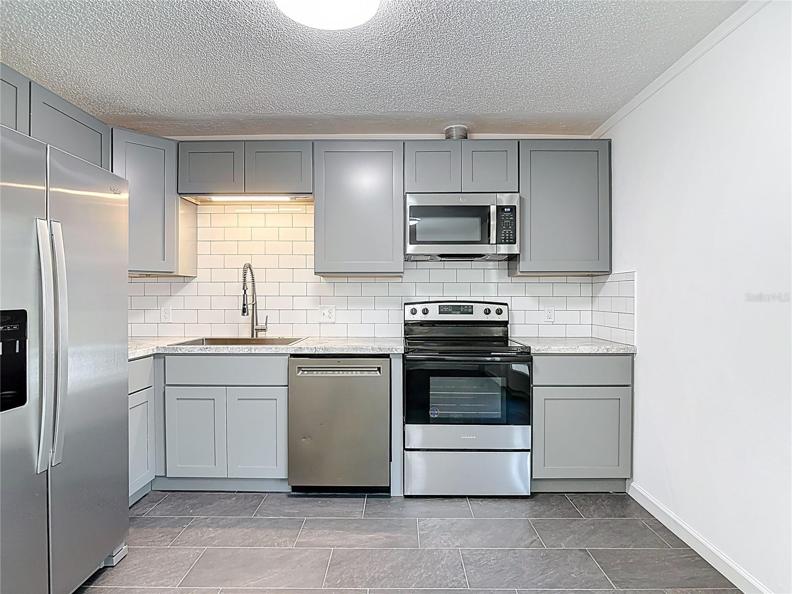 145 W FERN DR, ORANGE CITY, FL, 32763