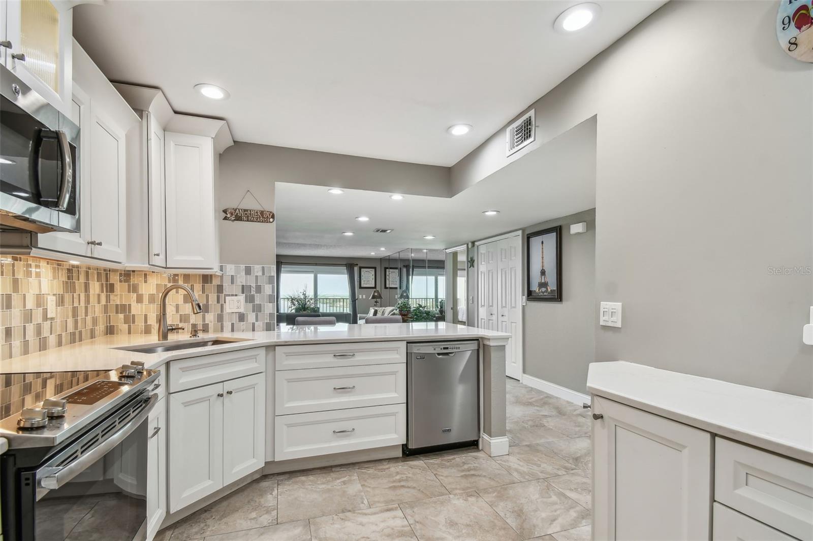7300 SUN ISLAND DR S #1705, SOUTH PASADENA, FL, 33707