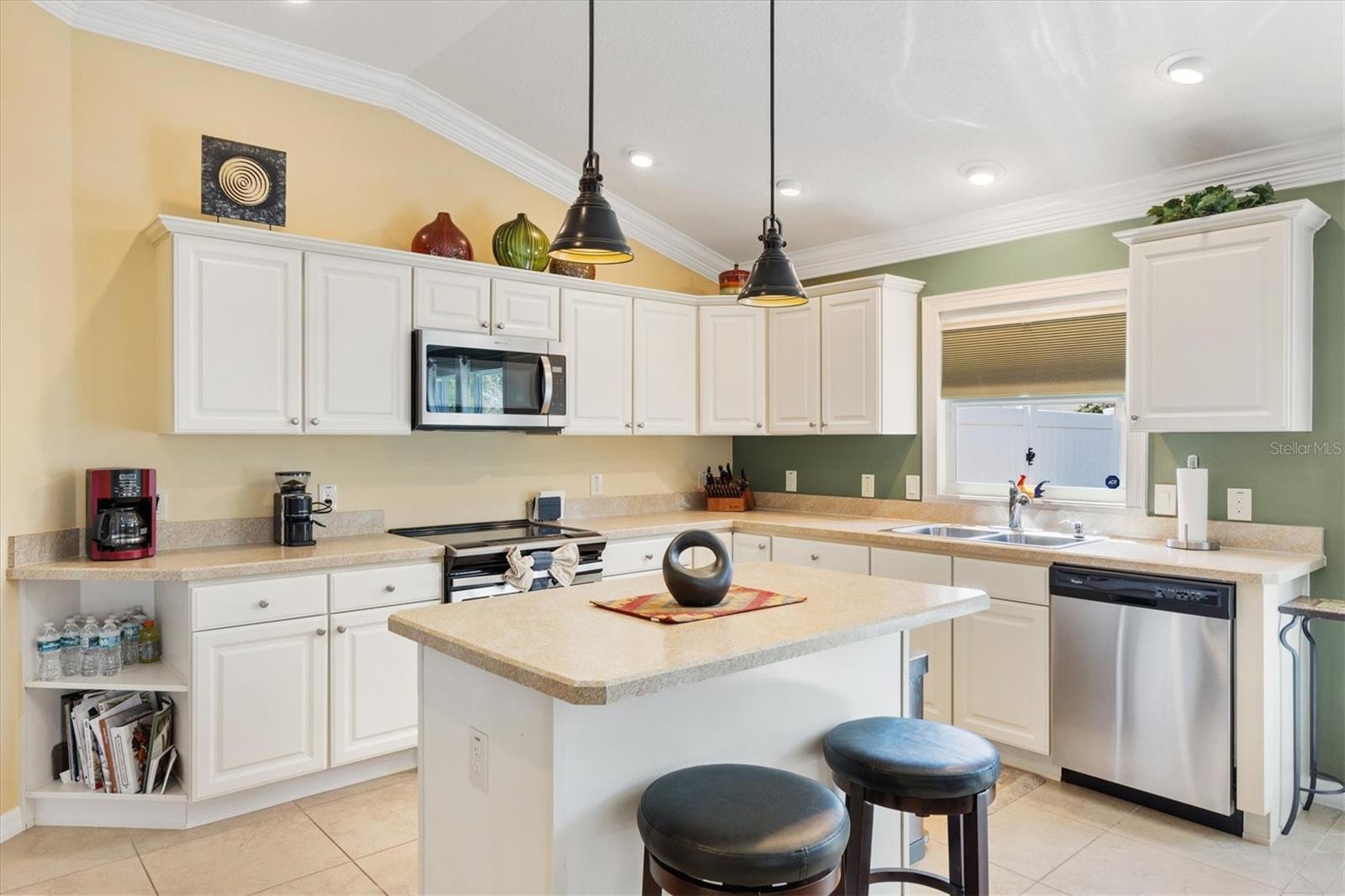 1143 BARRINEAU PL, THE VILLAGES, FL, 32163