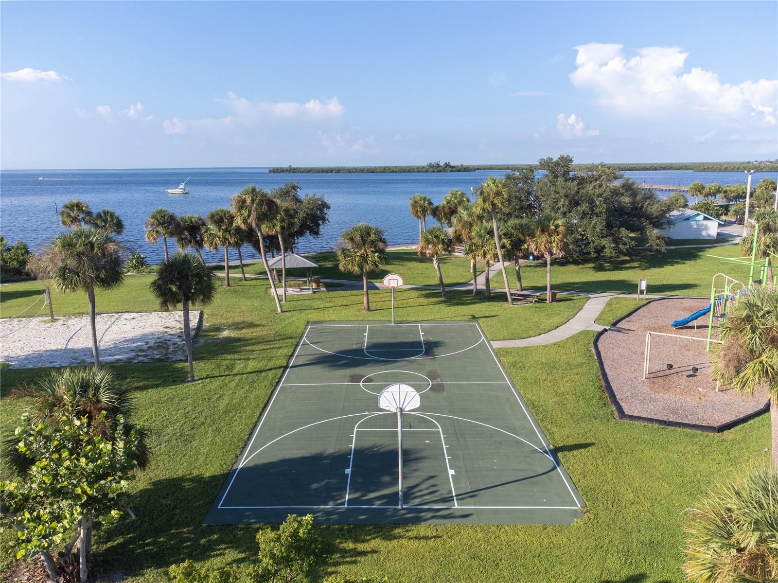 21194 EDGEWATER DR, PORT CHARLOTTE, FL, 33952
