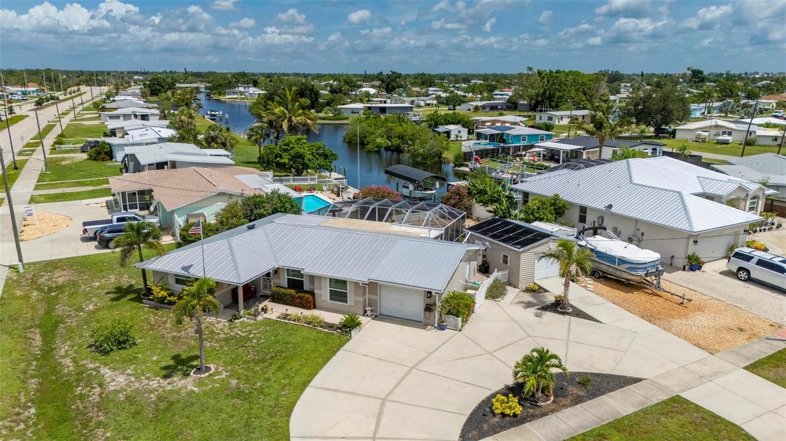 21194 EDGEWATER DR, PORT CHARLOTTE, FL, 33952