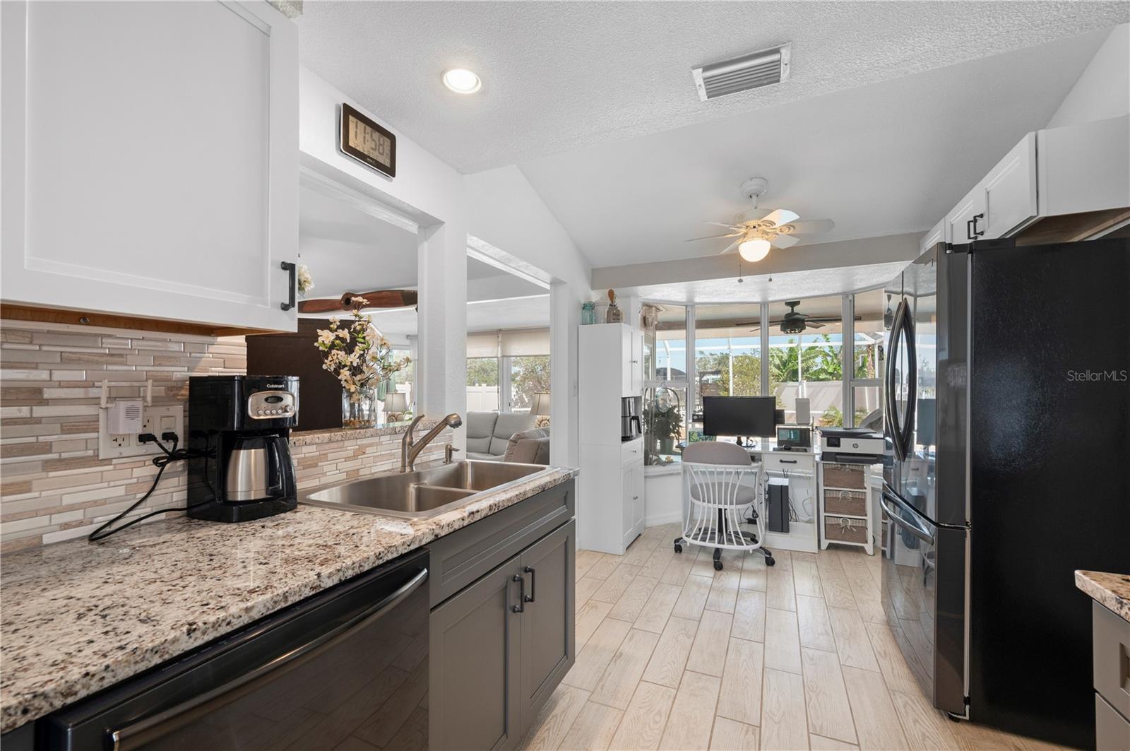 21194 EDGEWATER DR, PORT CHARLOTTE, FL, 33952