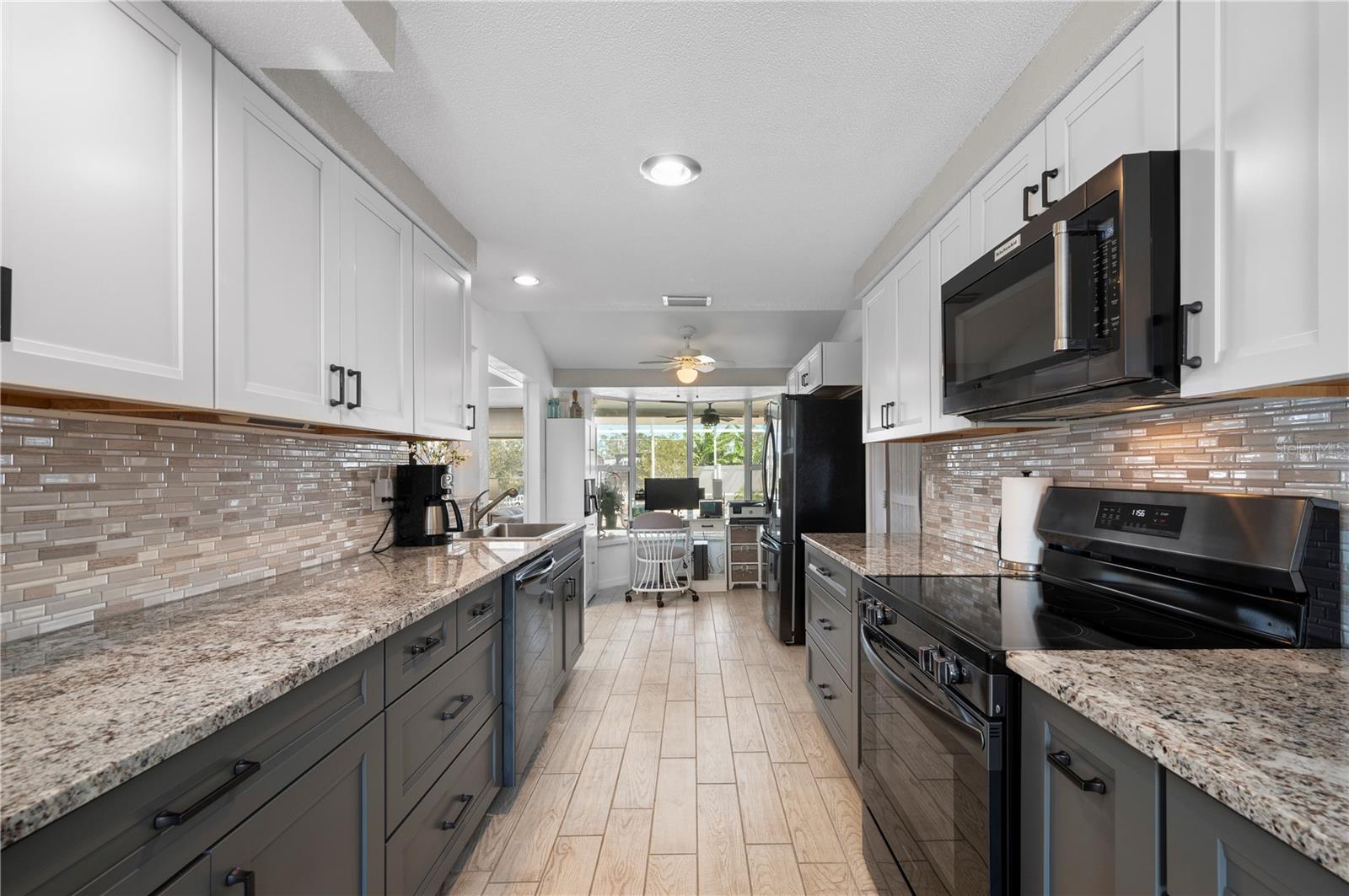 21194 EDGEWATER DR, PORT CHARLOTTE, FL, 33952