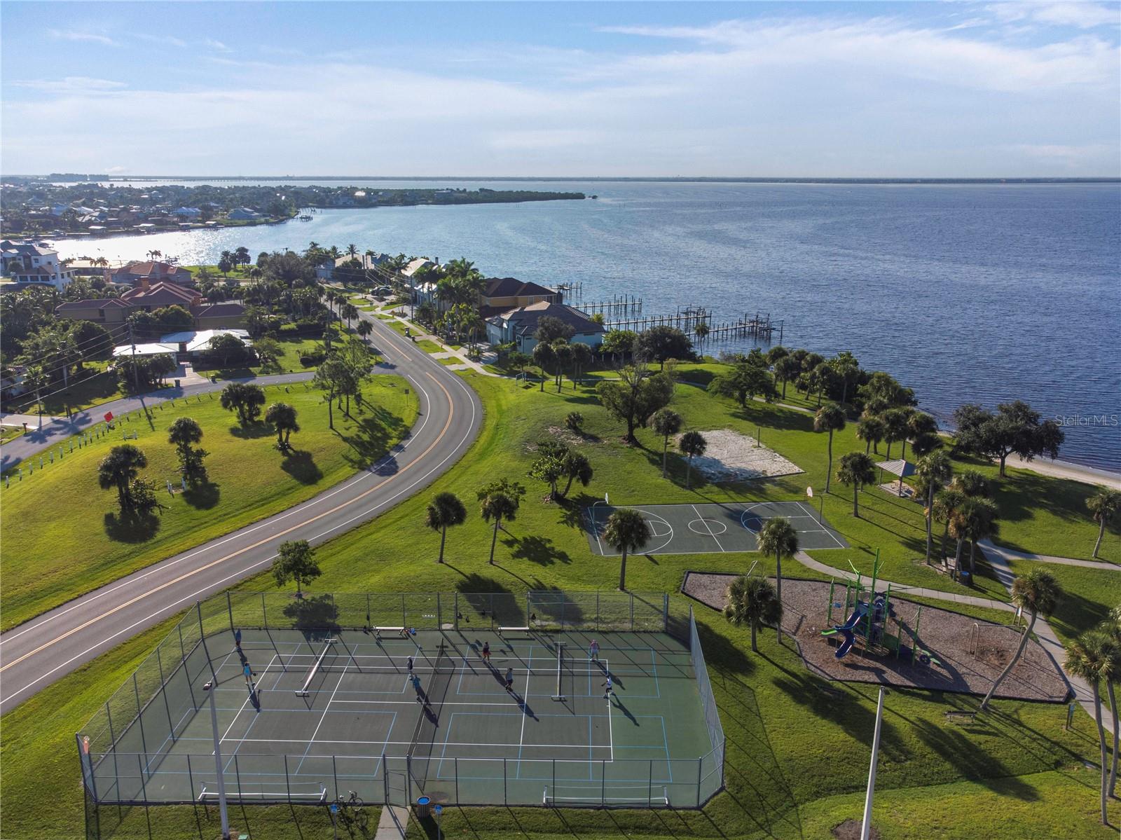 21194 EDGEWATER DR, PORT CHARLOTTE, FL, 33952
