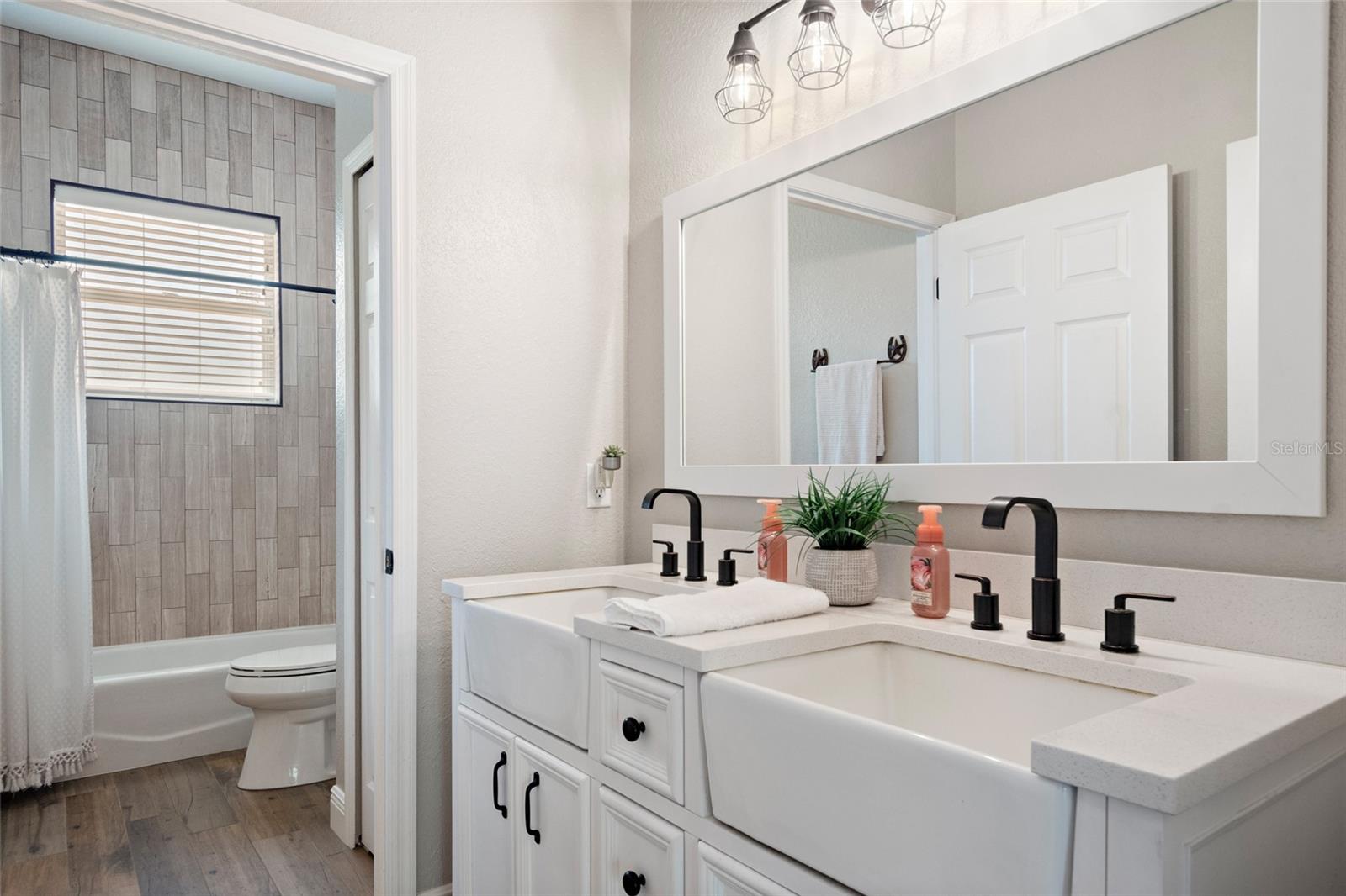 32421 WOLFS TRL, SORRENTO, FL, 32776