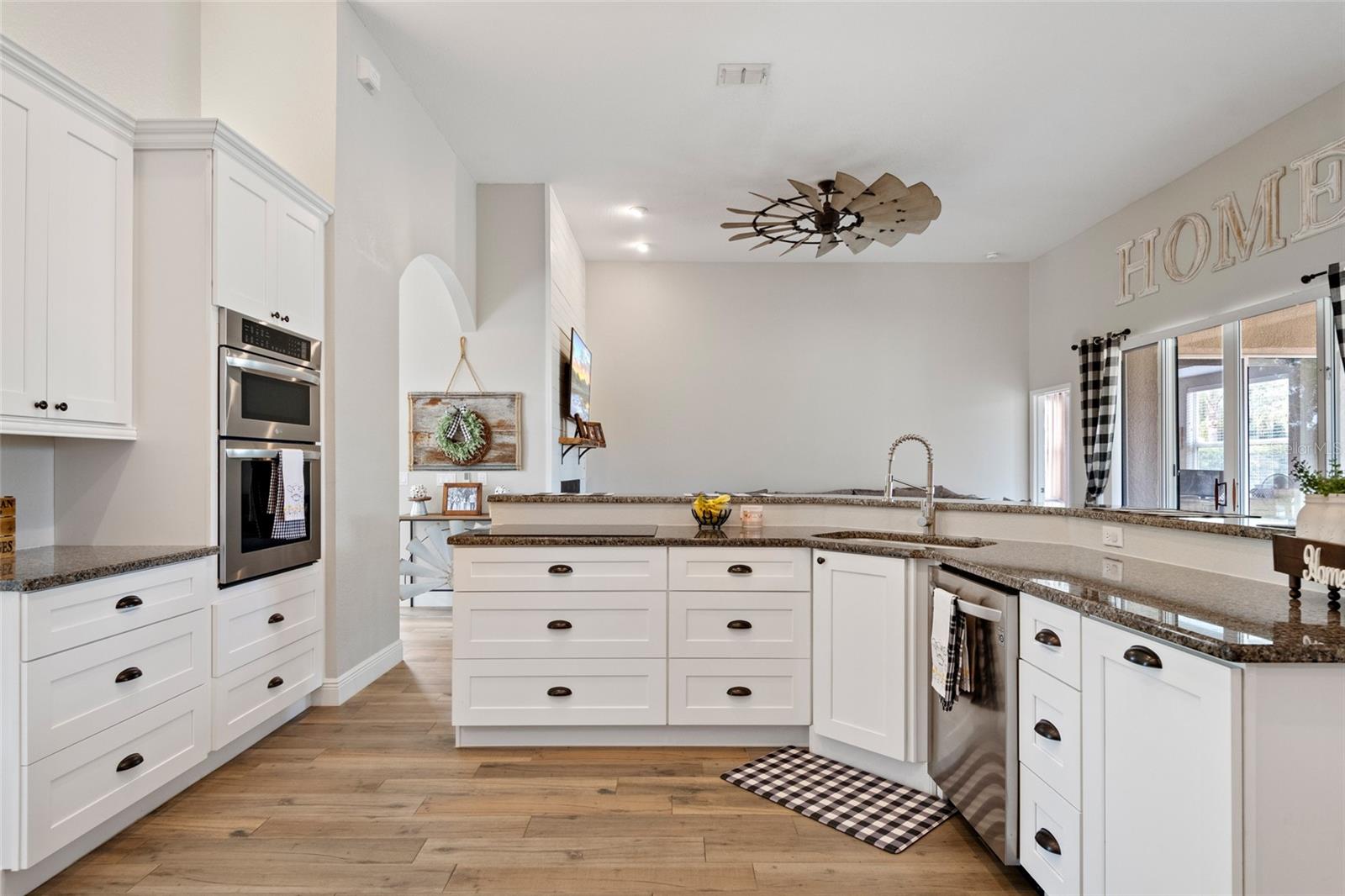 32421 WOLFS TRL, SORRENTO, FL, 32776