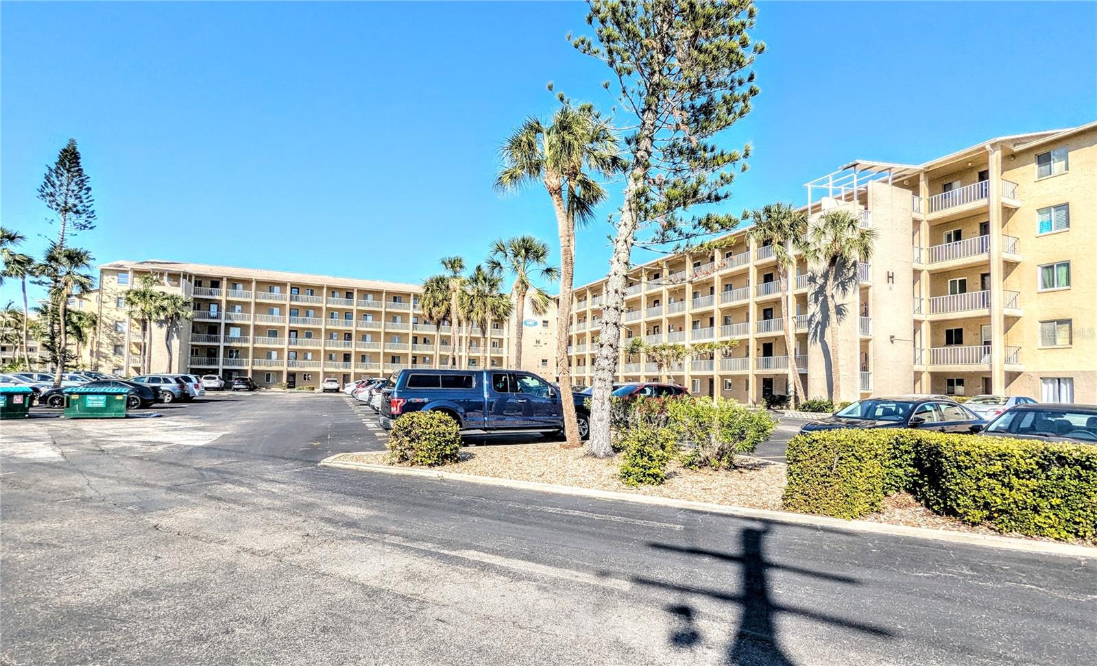 3711 LAKE BAYSHORE DR #H-116, BRADENTON, FL, 34205