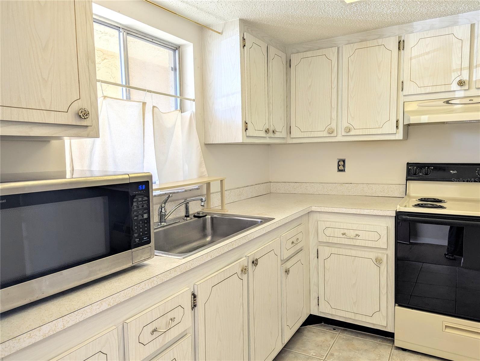 3711 LAKE BAYSHORE DR #H-116, BRADENTON, FL, 34205