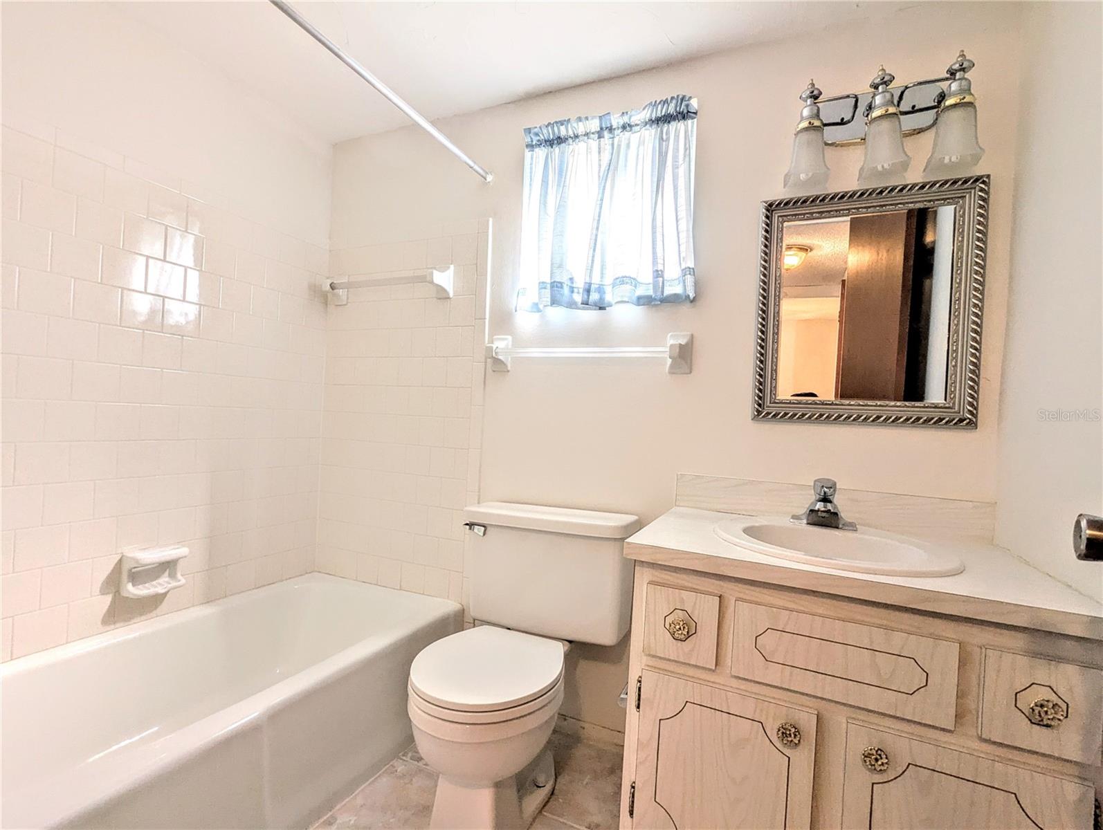 3711 LAKE BAYSHORE DR #H-116, BRADENTON, FL, 34205