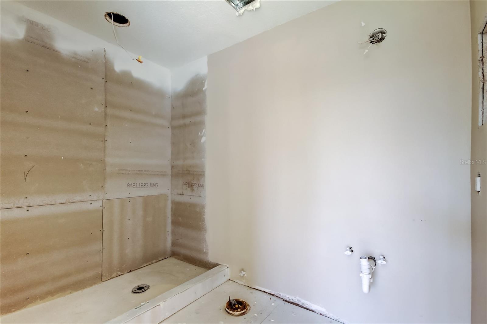 TB8362430 Property Photo