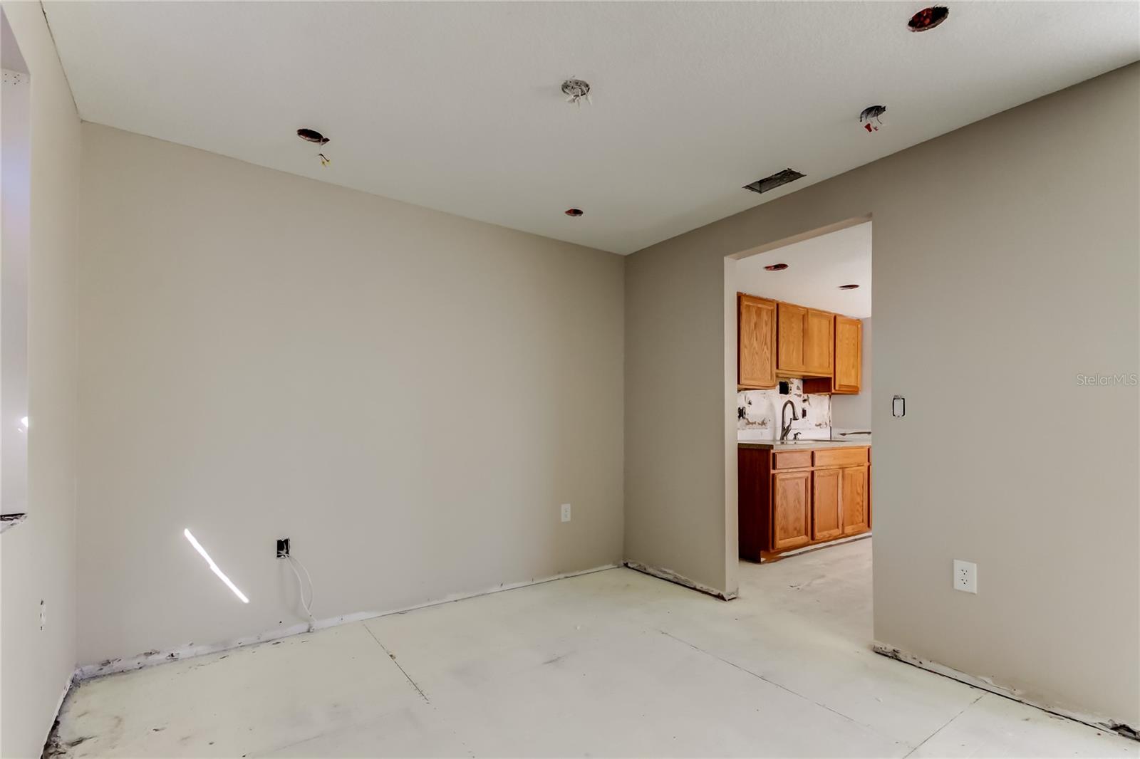 TB8362430 Property Photo