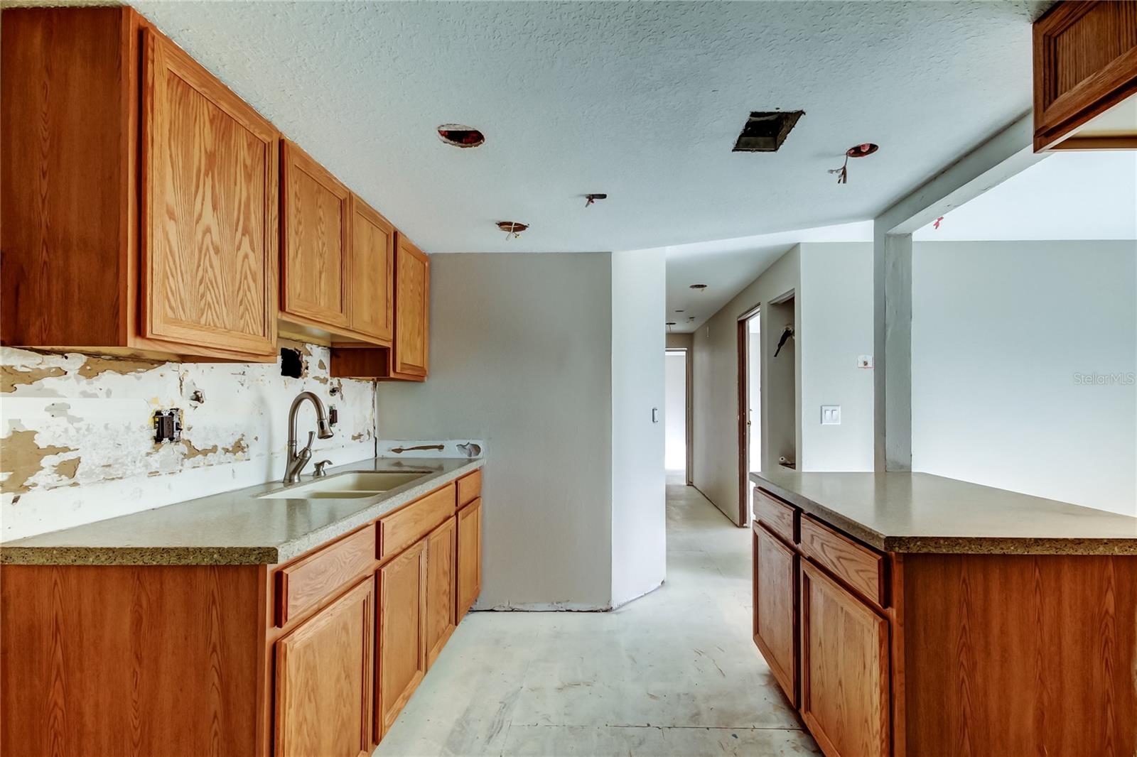 TB8362430 Property Photo