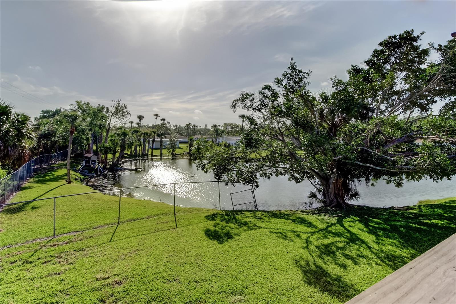 TB8362430 Property Photo