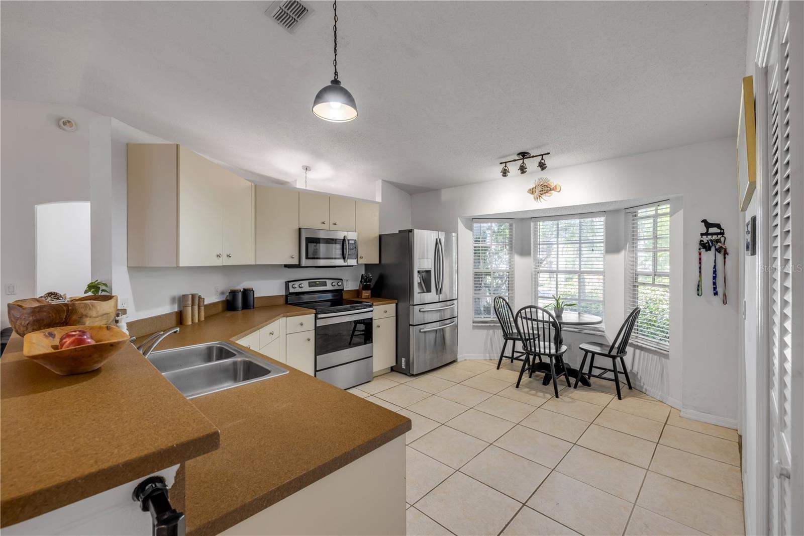 3330 QUEEN PALM DR, EDGEWATER, FL, 32141