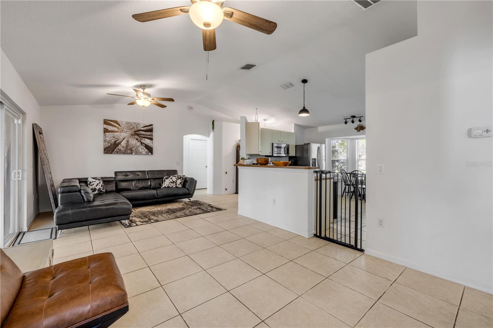 3330 QUEEN PALM DR, EDGEWATER, FL, 32141