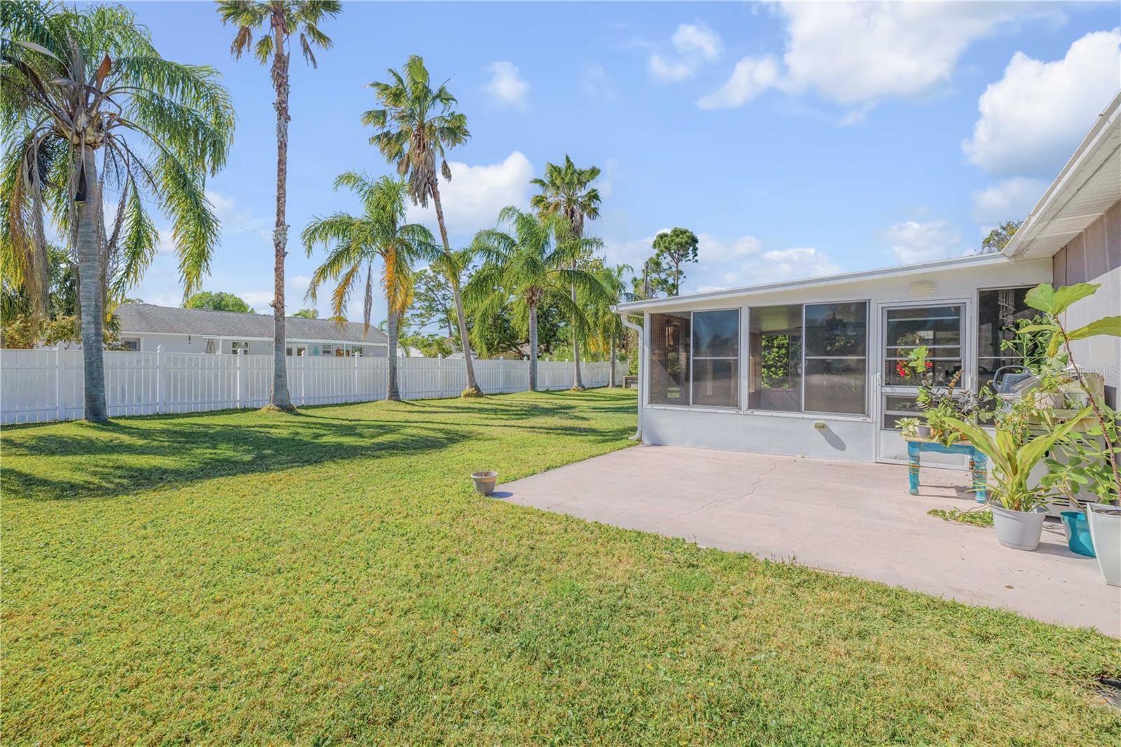 3330 QUEEN PALM DR, EDGEWATER, FL, 32141
