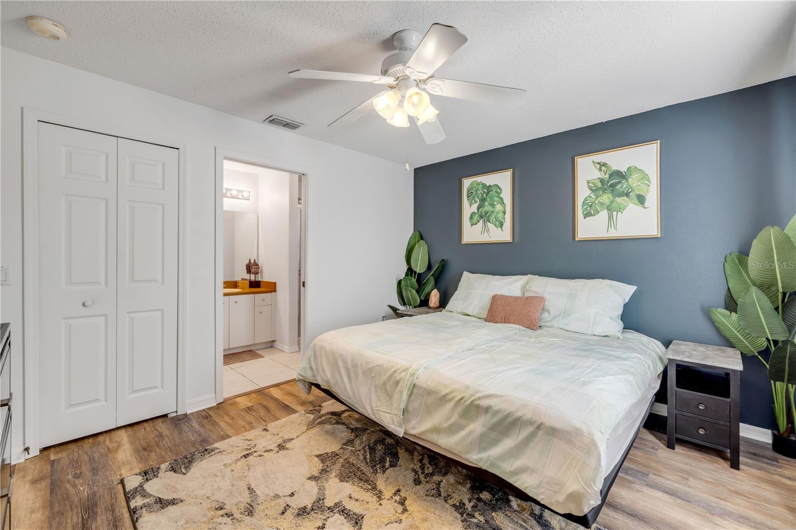 3330 QUEEN PALM DR, EDGEWATER, FL, 32141