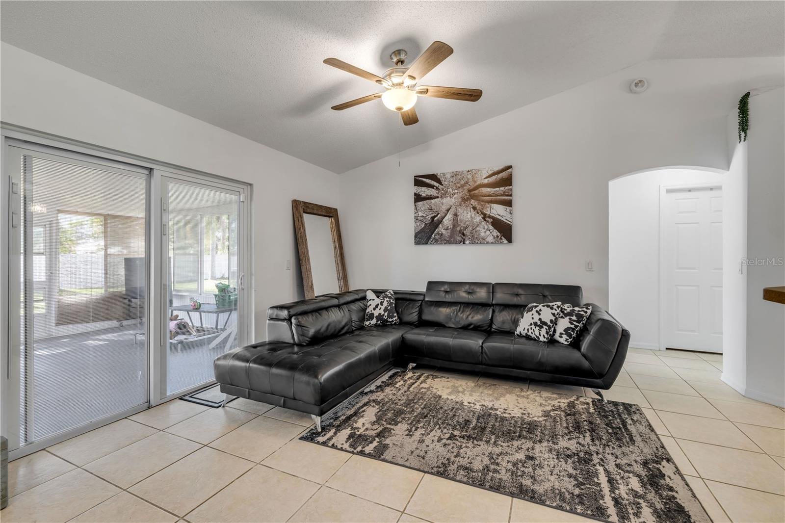 3330 QUEEN PALM DR, EDGEWATER, FL, 32141