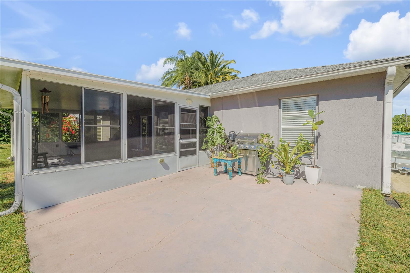 3330 QUEEN PALM DR, EDGEWATER, FL, 32141