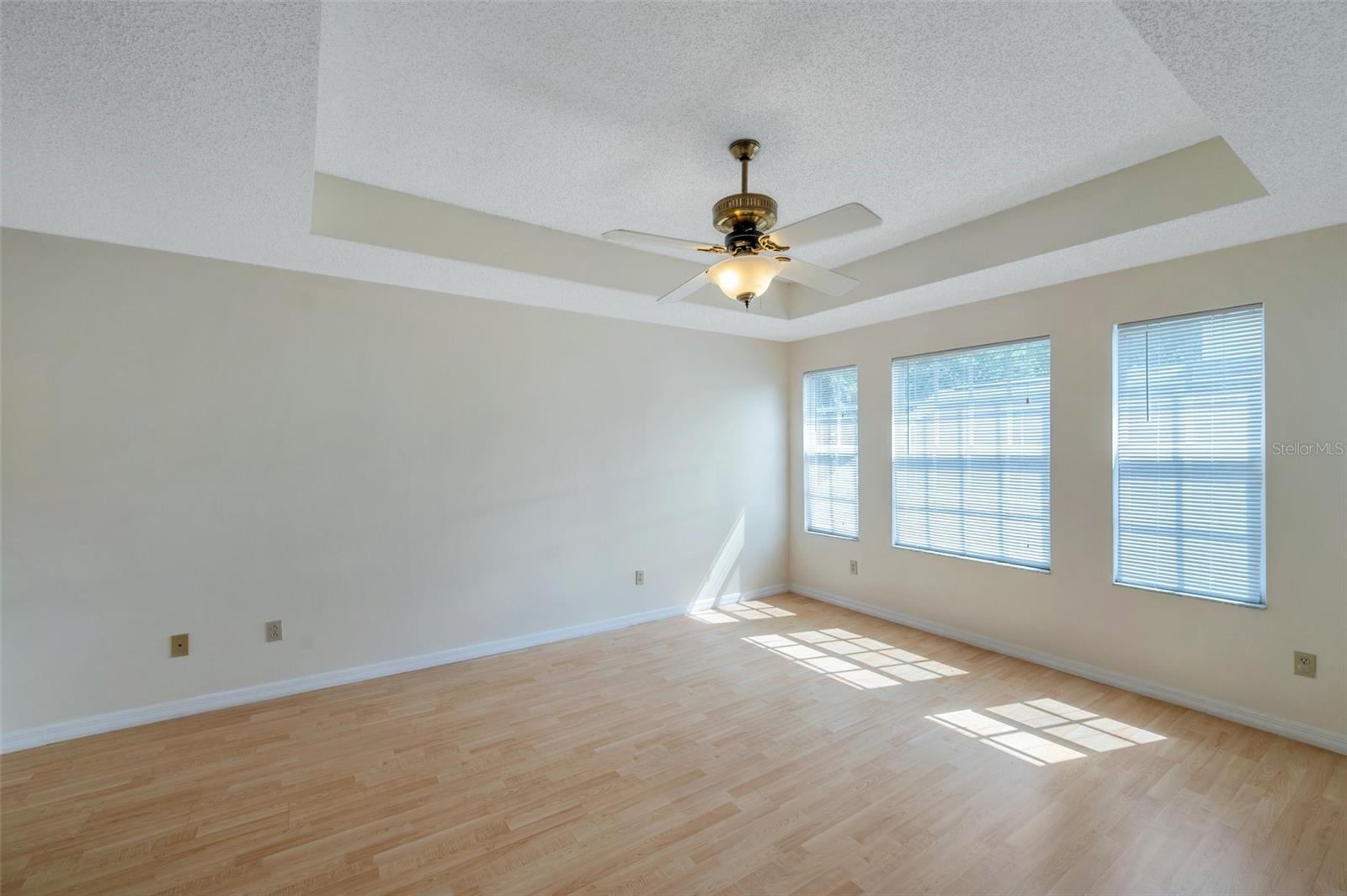 5014 STERLING MANOR DR, TAMPA, FL, 33647