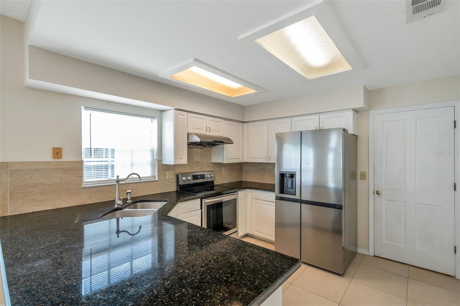 5014 STERLING MANOR DR, TAMPA, FL, 33647