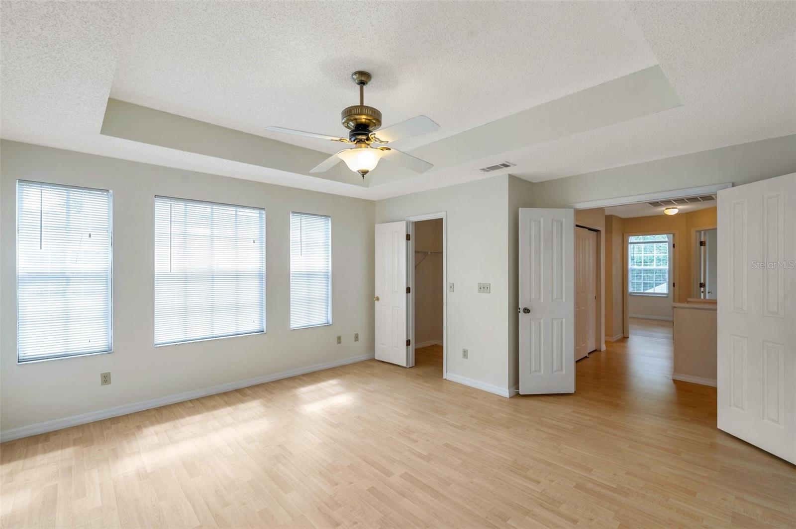 5014 STERLING MANOR DR, TAMPA, FL, 33647