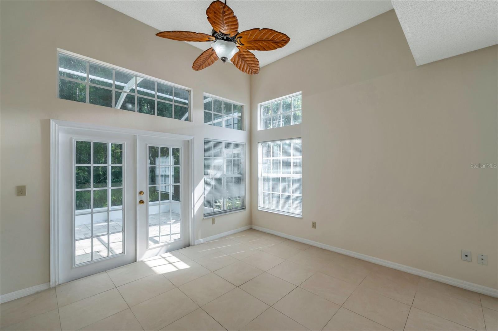 5014 STERLING MANOR DR, TAMPA, FL, 33647