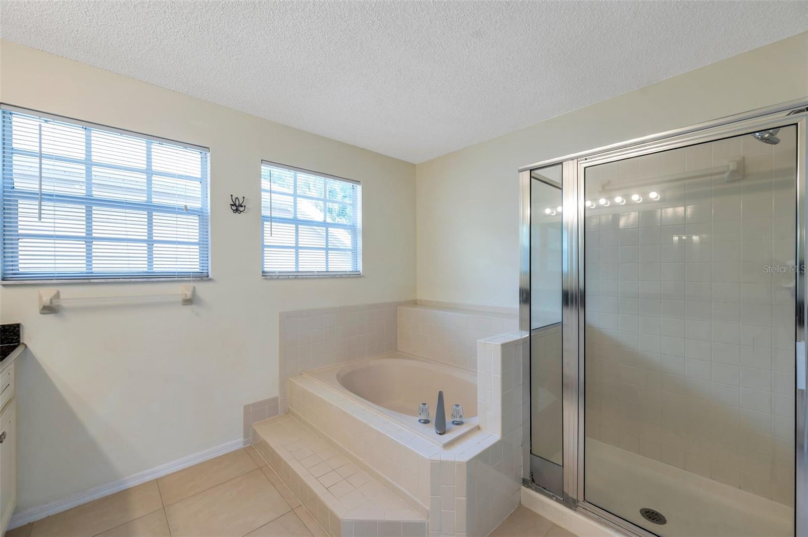 5014 STERLING MANOR DR, TAMPA, FL, 33647