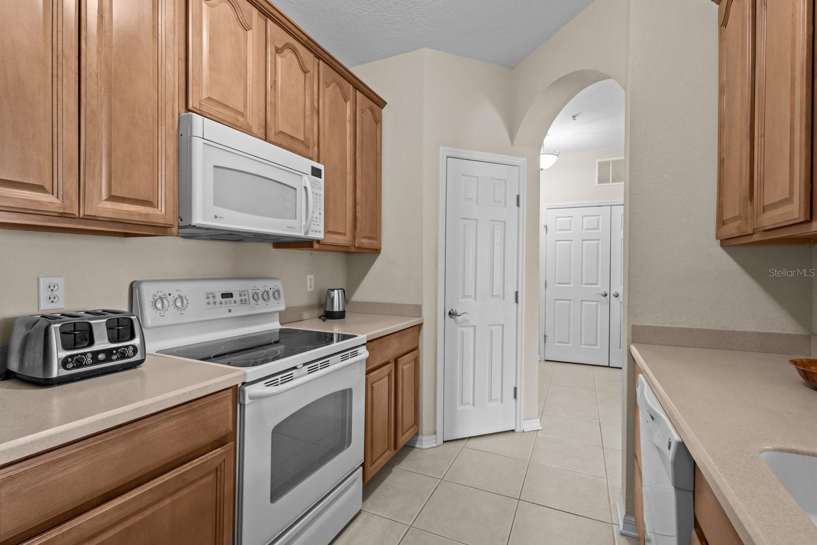 8300 PORTOFINO DR #305, DAVENPORT, FL, 33896