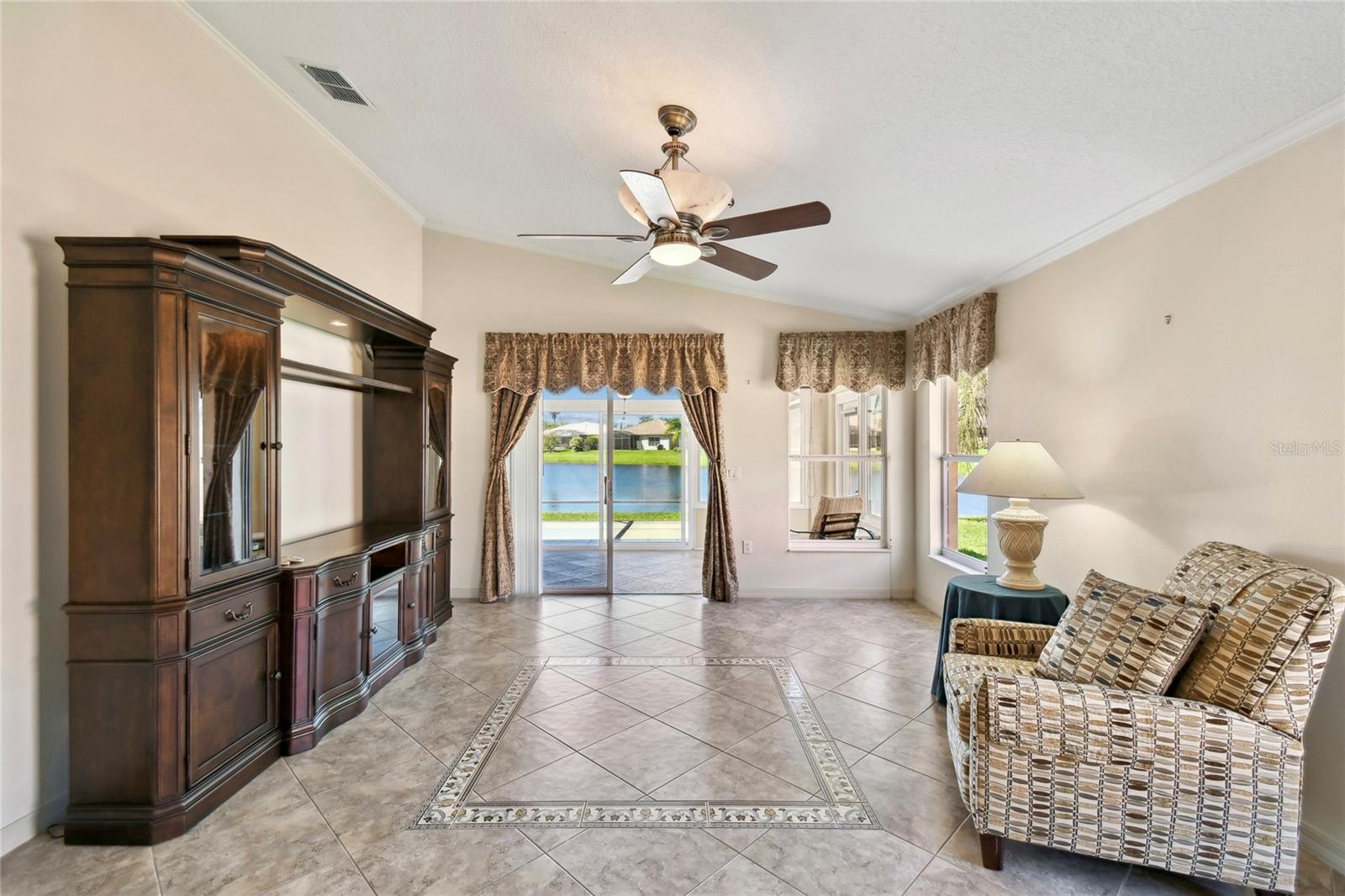782 VINEYARD WAY, POINCIANA, FL, 34759