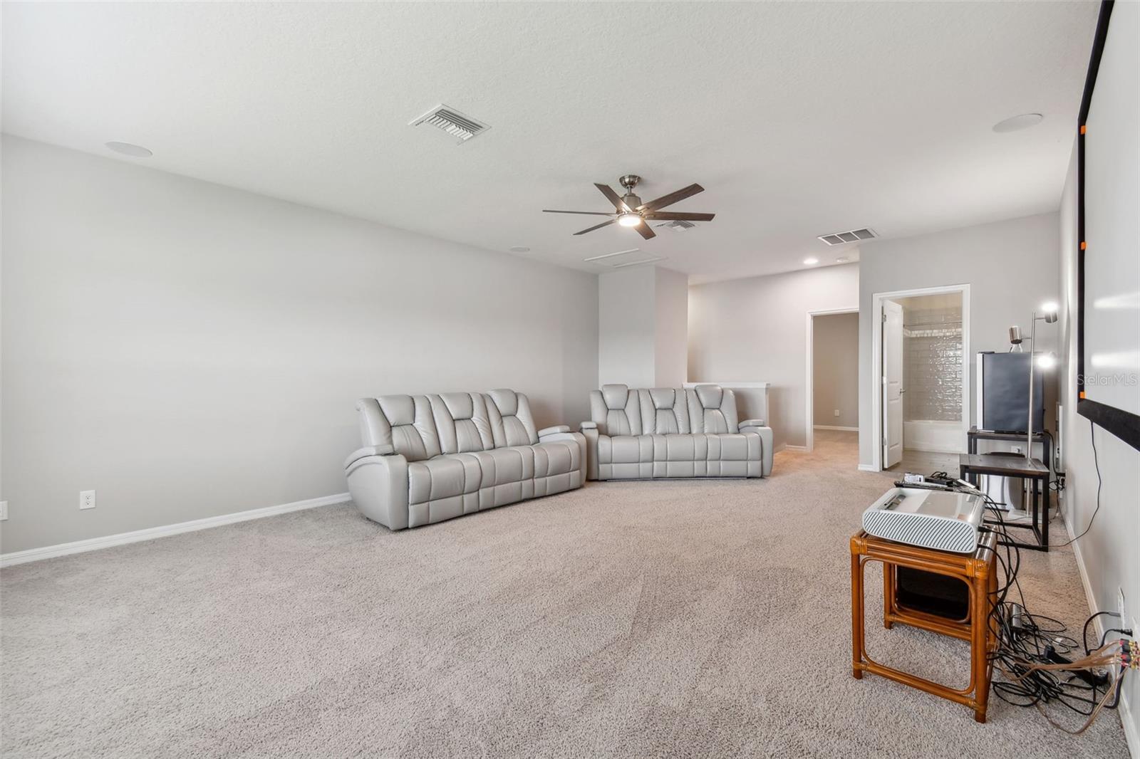 8100 OLIVE BROOK DR, WESLEY CHAPEL, FL, 33545