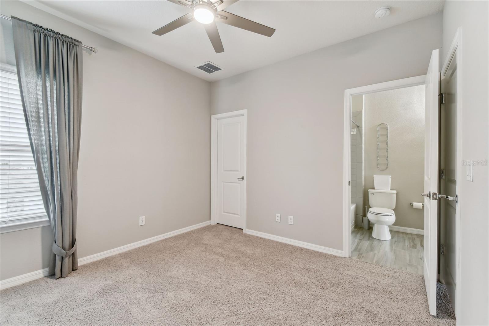 8100 OLIVE BROOK DR, WESLEY CHAPEL, FL, 33545