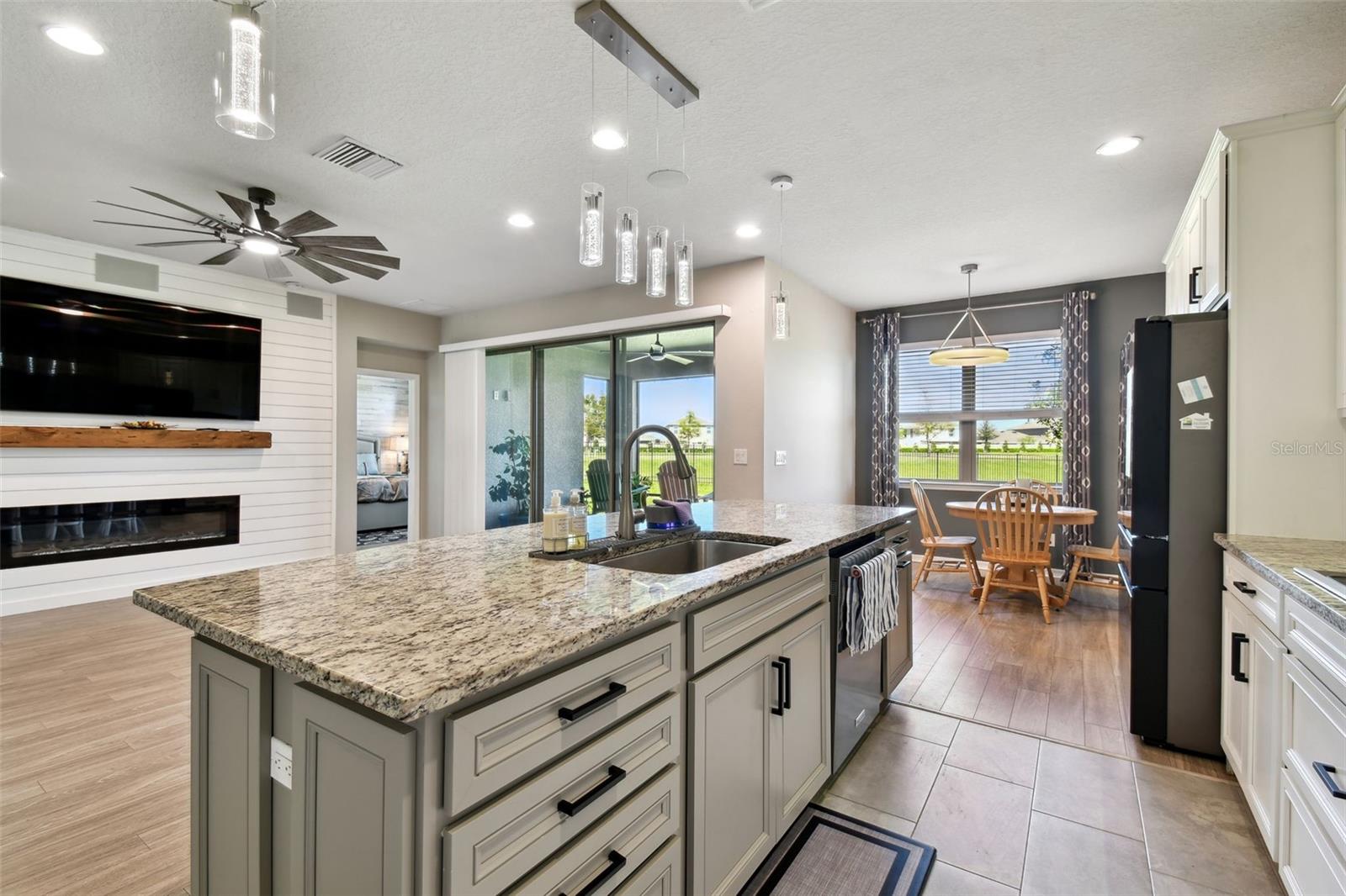 8100 OLIVE BROOK DR, WESLEY CHAPEL, FL, 33545