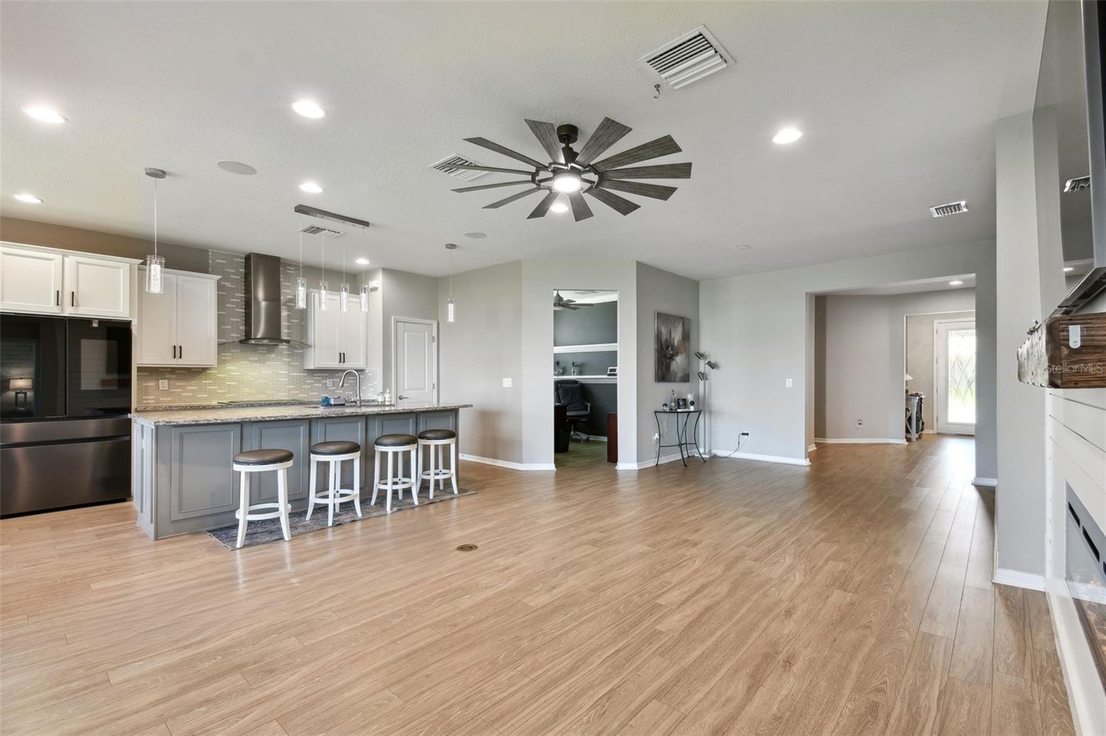 8100 OLIVE BROOK DR, WESLEY CHAPEL, FL, 33545