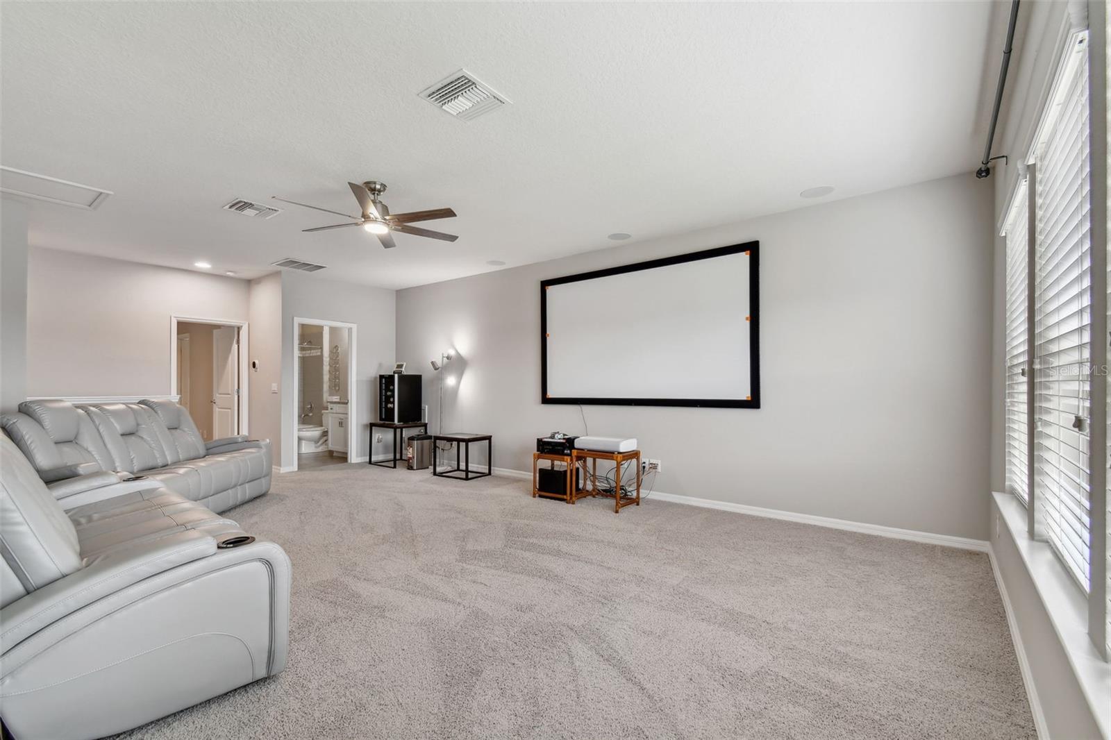 8100 OLIVE BROOK DR, WESLEY CHAPEL, FL, 33545