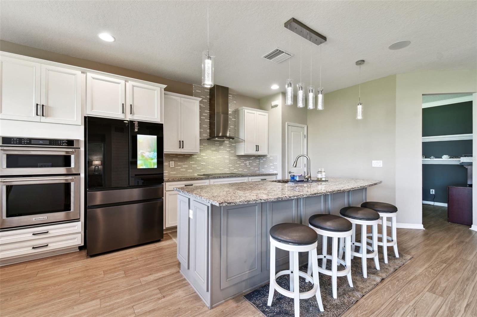 8100 OLIVE BROOK DR, WESLEY CHAPEL, FL, 33545