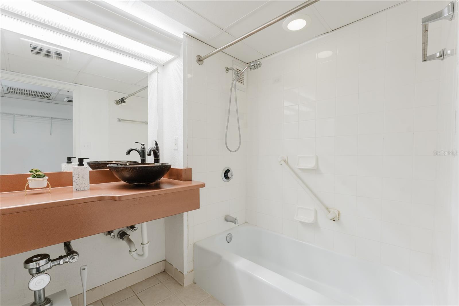 151 E WASHINGTON ST #408, ORLANDO, FL, 32801