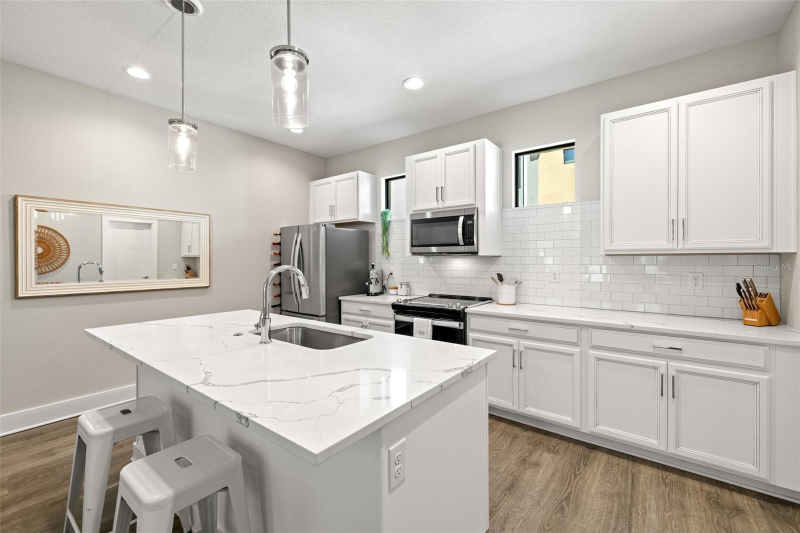 2570 12TH PL N, ST PETERSBURG, FL, 33713