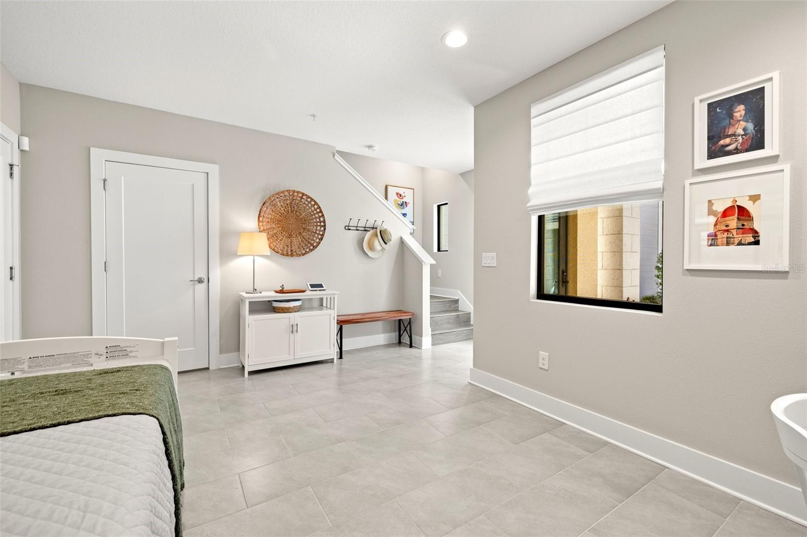 2570 12TH PL N, ST PETERSBURG, FL, 33713