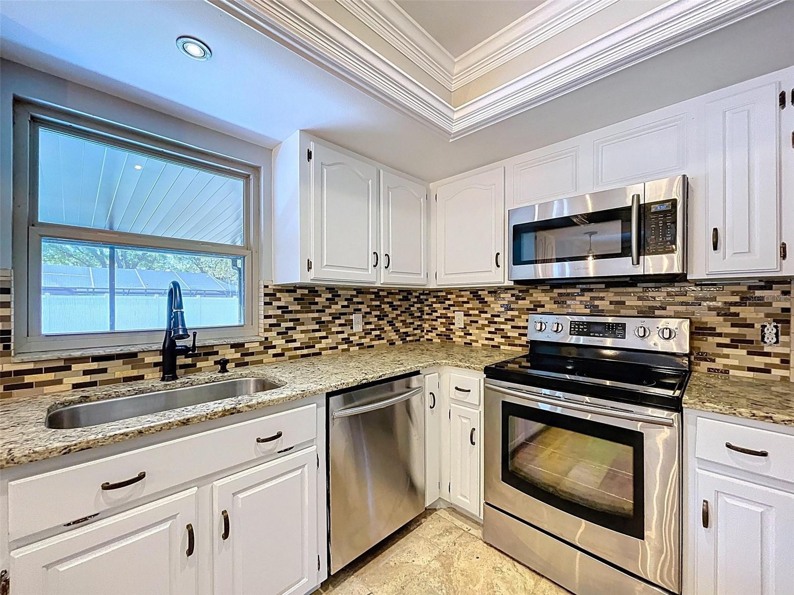 2821 GRAPEFRUIT DR, AUBURNDALE, FL, 33823