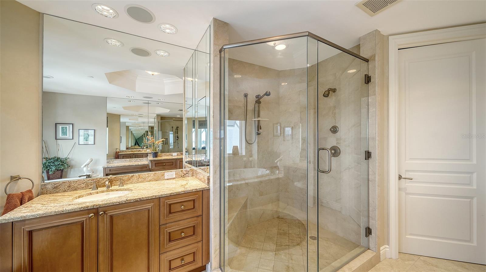 2050 BENJAMIN FRANKLIN DR #A1001, SARASOTA, FL, 34236