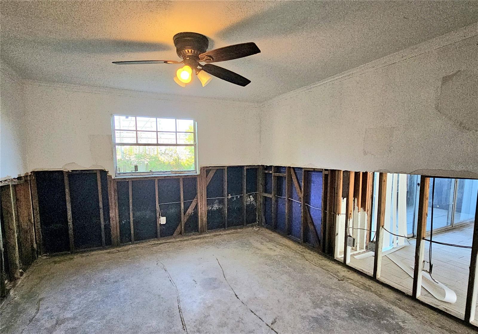 200 COUNTRY CLUB DR #1303, LARGO, FL, 33771