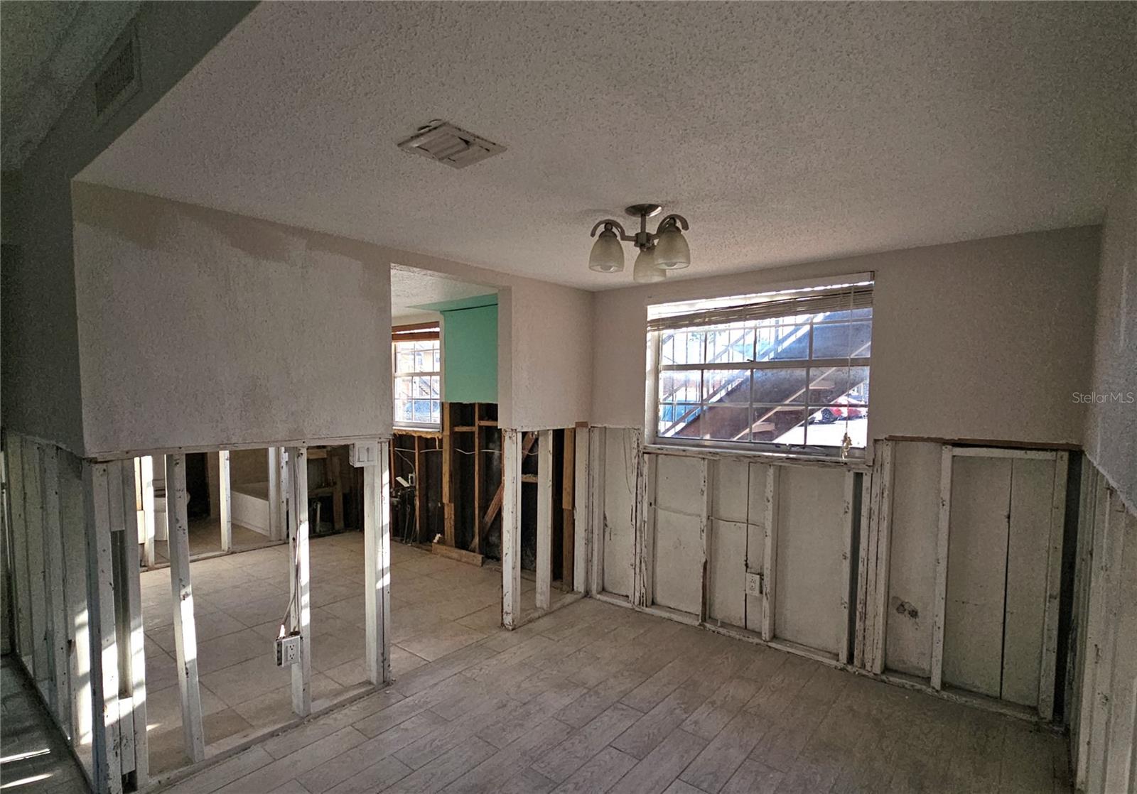 200 COUNTRY CLUB DR #1303, LARGO, FL, 33771