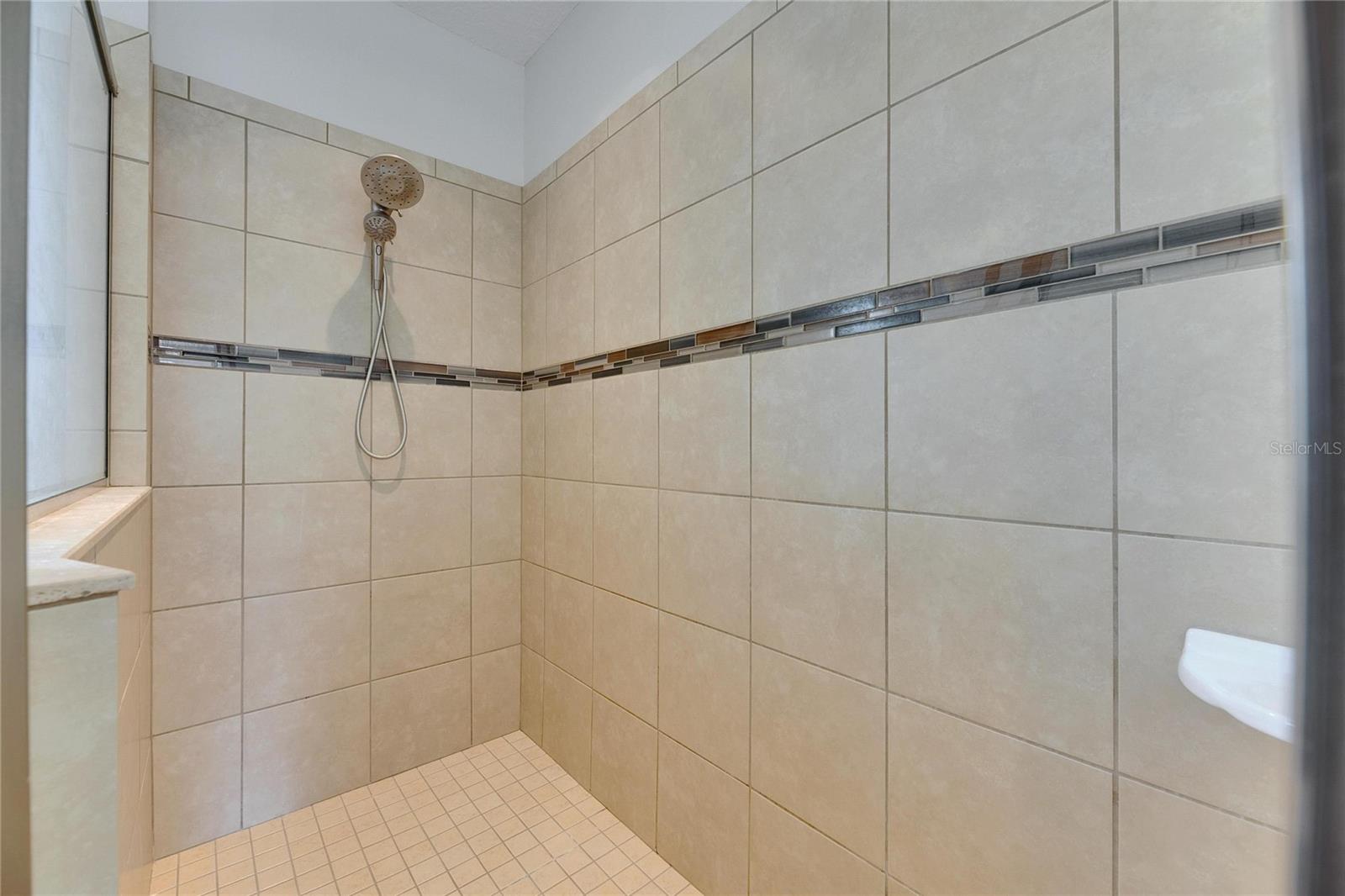 6423 SEASOUND DR, APOLLO BEACH, FL, 33572